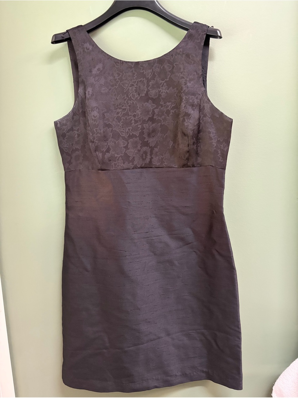 Ann Taylor 100% Silk Classic Sleeveless Sheath Dress - Black
